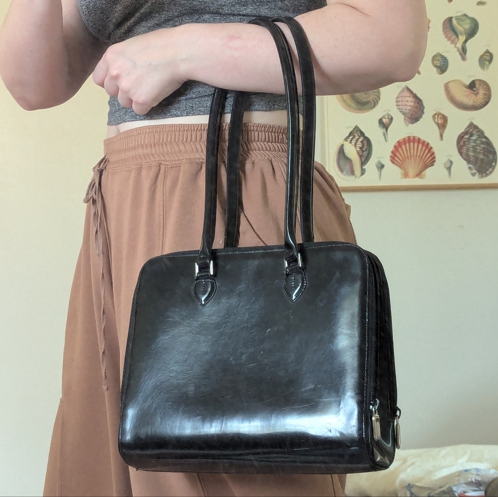 Vintage Furla Made In italy Black Patent Leather Handbag Shoulder bag